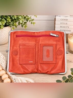 🧡 HOBO International Coral Orange Genuine Leather Frame Clutch Wallet #1042